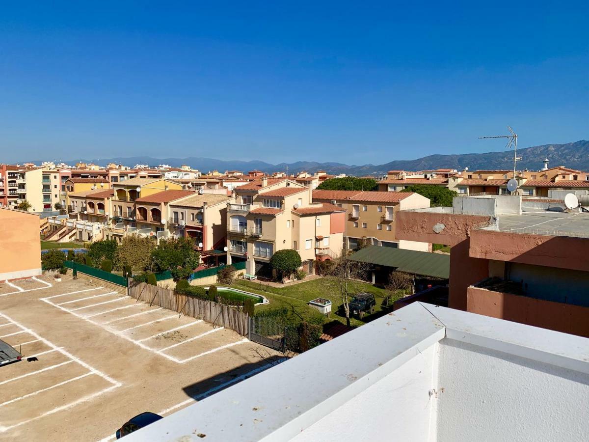 Edifici Valeria Appartement Empuriabrava Buitenkant foto