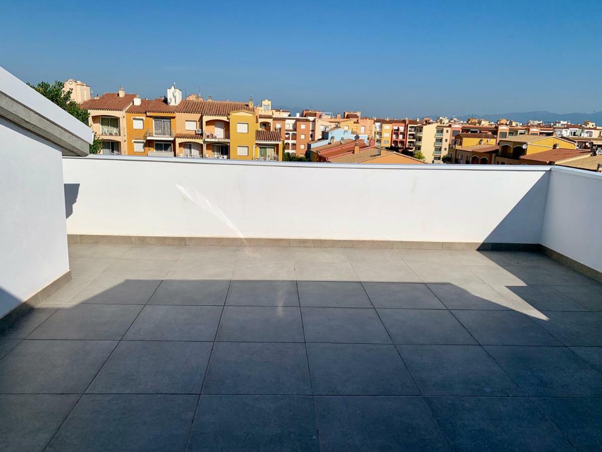 Edifici Valeria Appartement Empuriabrava Buitenkant foto