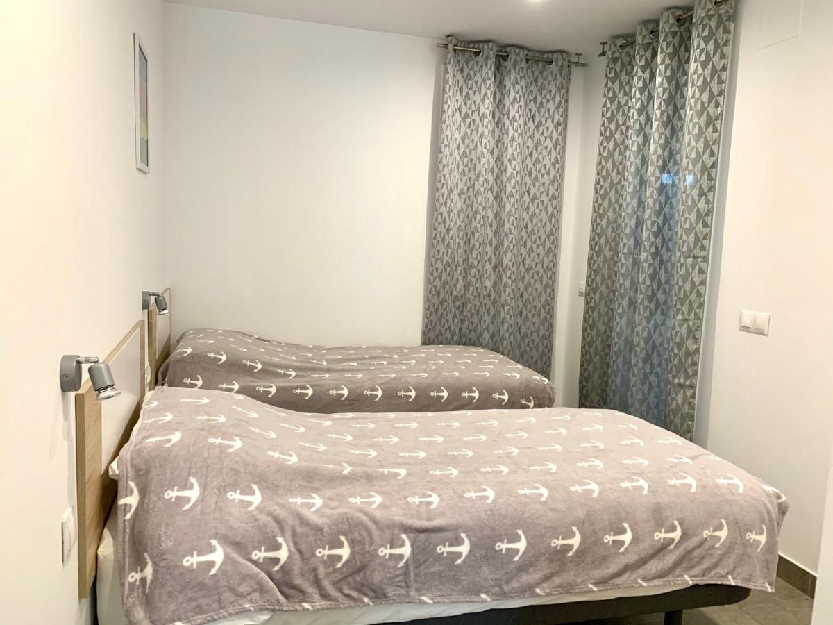 Edifici Valeria Appartement Empuriabrava Buitenkant foto