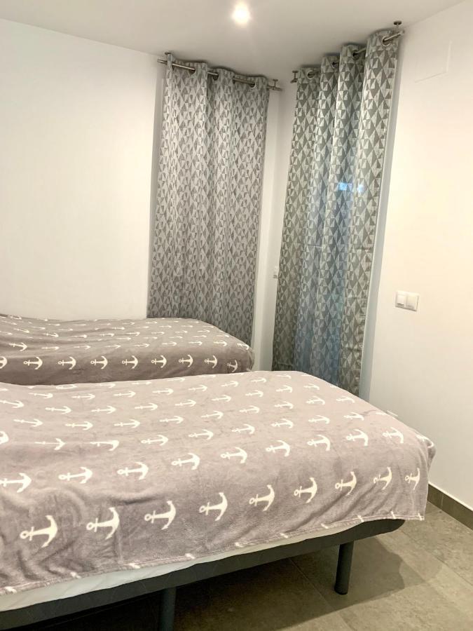 Edifici Valeria Appartement Empuriabrava Buitenkant foto